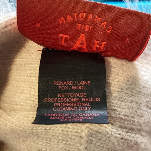 Authentic fox fur Canadian hat - Picture 5 of 5